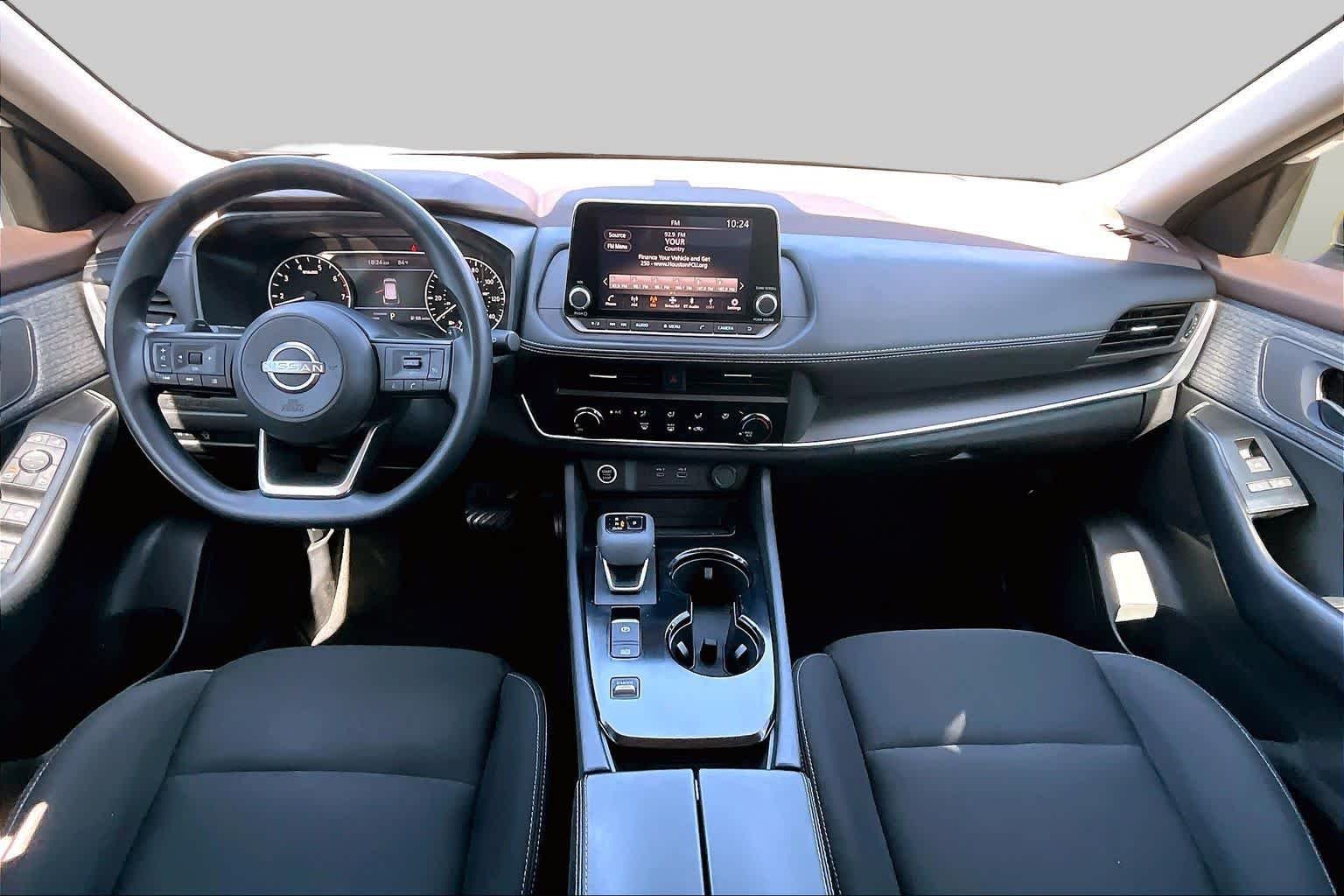 Used 2023 Glacier White Nissan S image 12