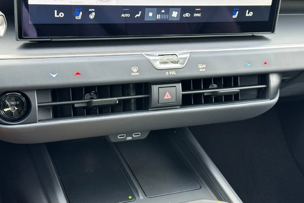 New 2026 Ultra White Lexus ES 350e PREMIUM image 19