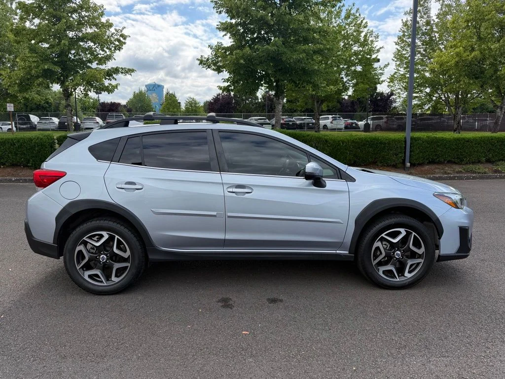 Used 2018 Ice Silver Metallic Subaru 2.0i Limited image 9