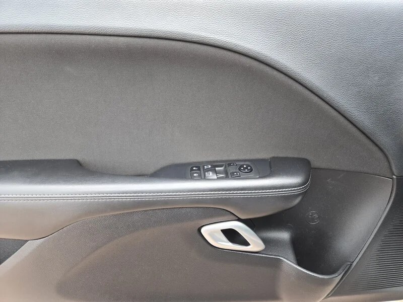 Used 2016 Bright White Clearcoat Dodge SXT image 12