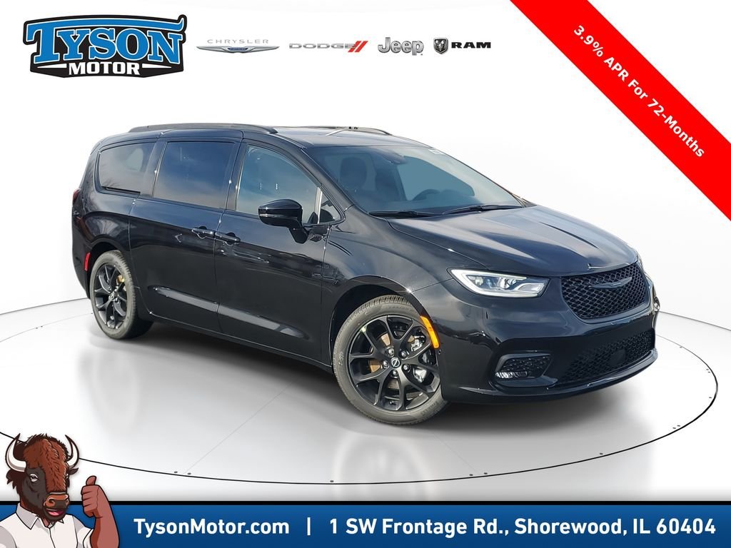 2026 Chrysler Pacifica Select's photo
