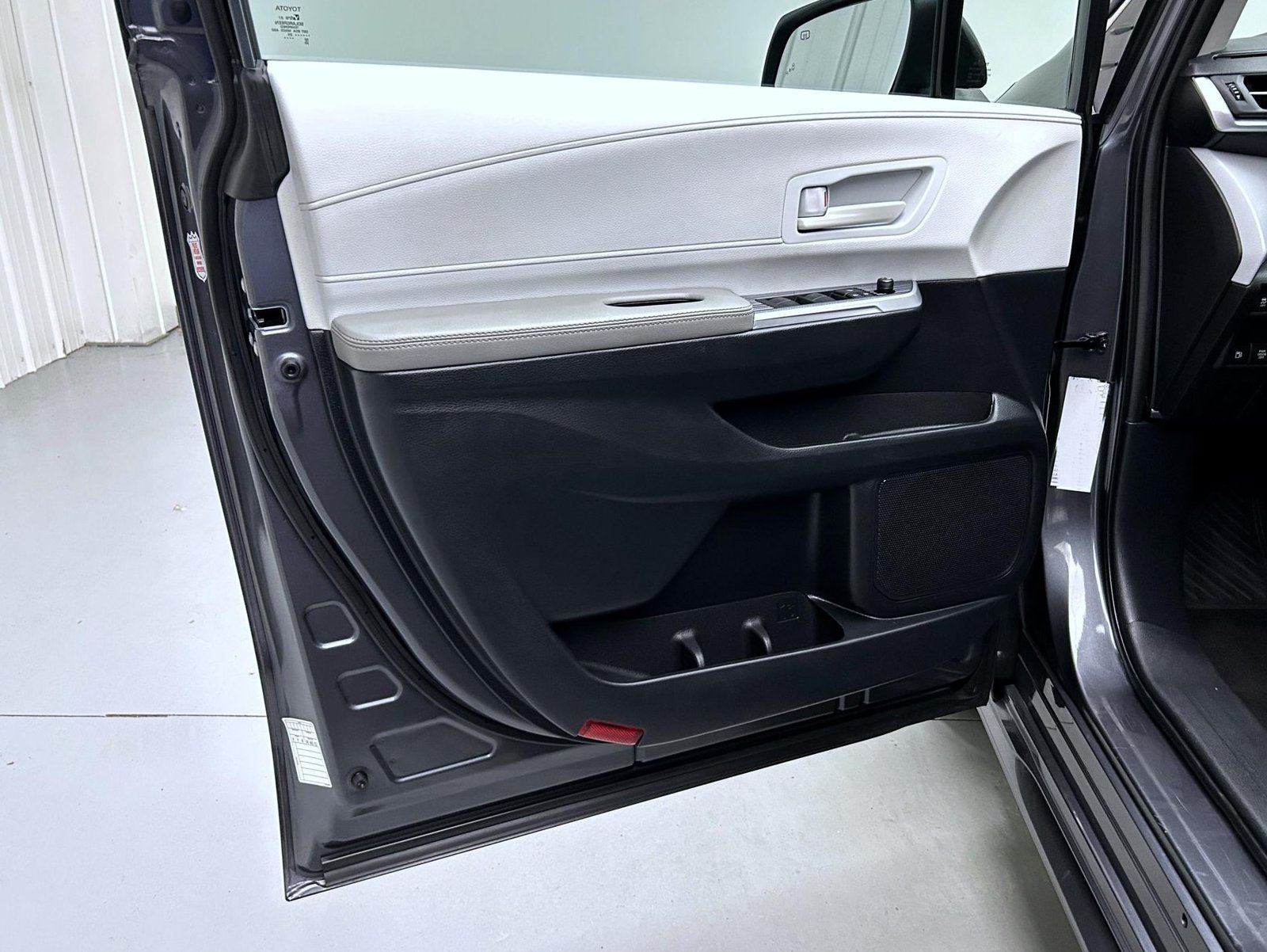 Used 2025 Gray Toyota LE image 9