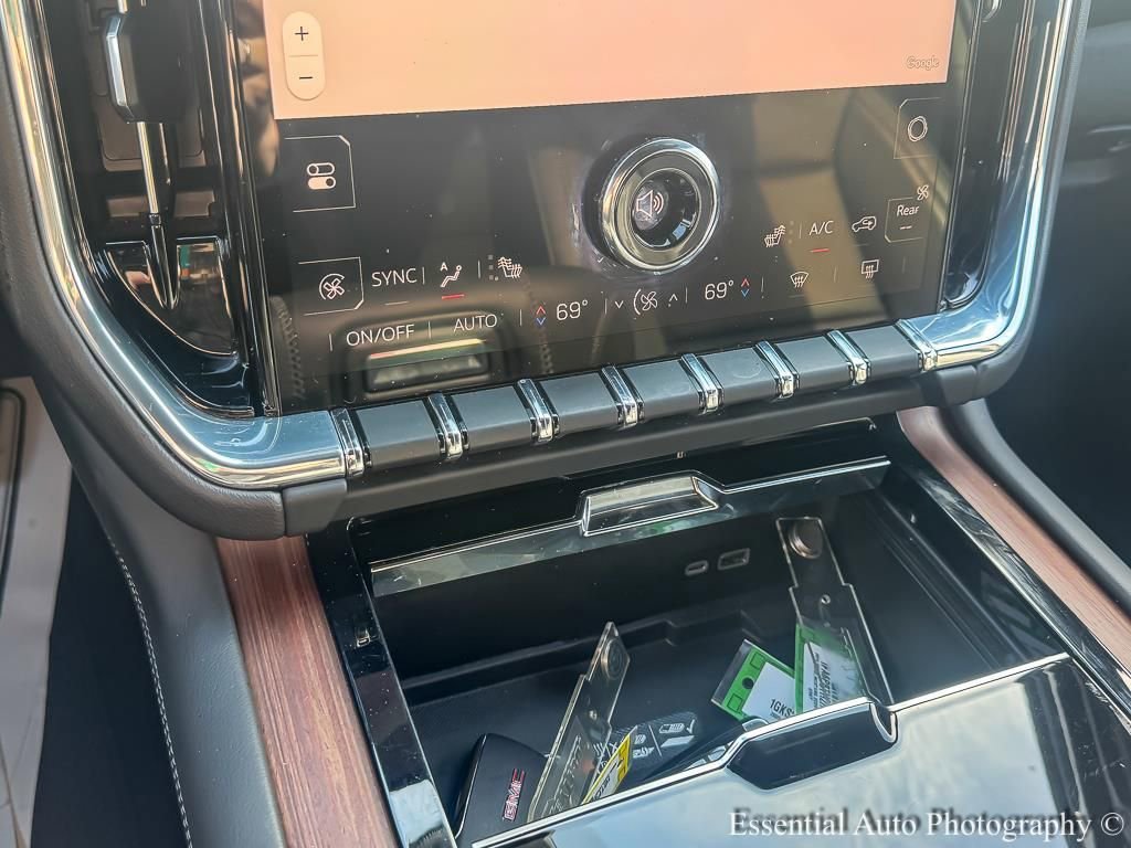 2025 GMC YUKON - Image 21