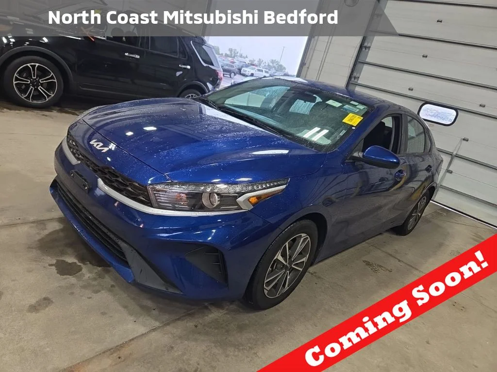 2023 Kia Forte LXS AT's photo