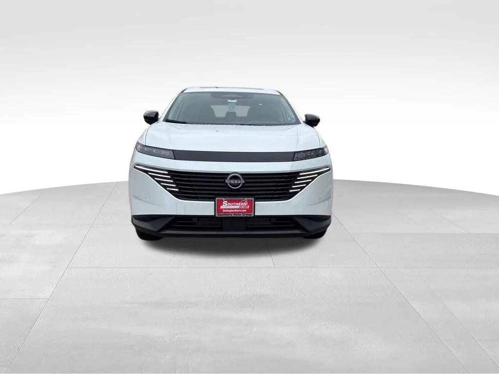 New 2026 White Nissan SL image 8