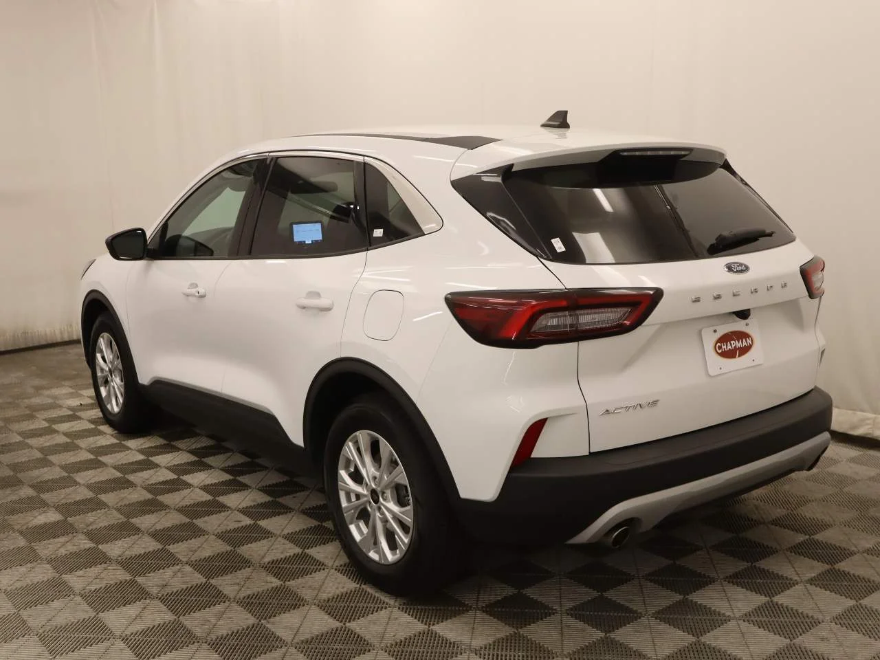 Used 2024 Oxford White Ford Active image 3