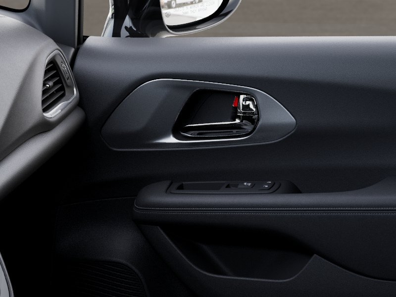 2025 Chrysler Voyager LX - Photo 71