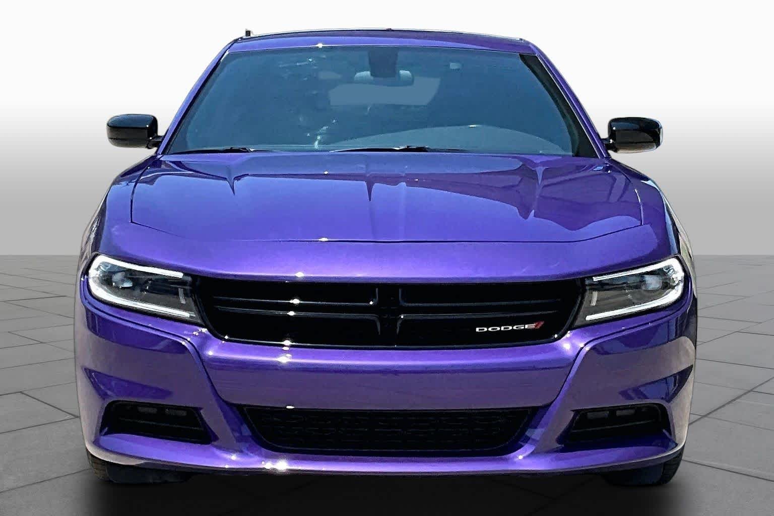 Used 2023 Plum Crazy Pearlcoat Dodge SXT image 4