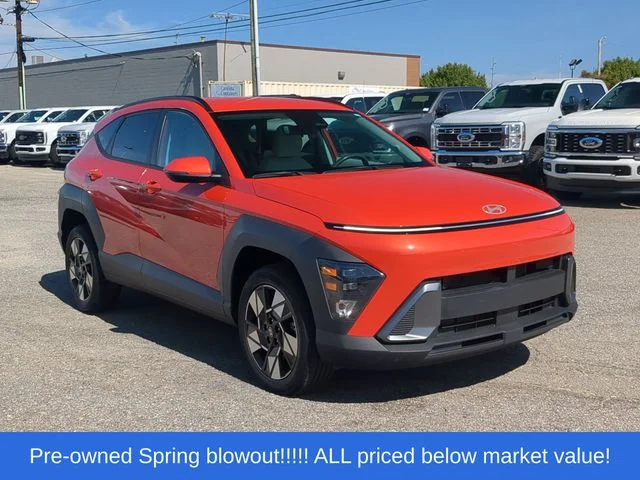 Used 2024 Orange Hyundai SEL image 15
