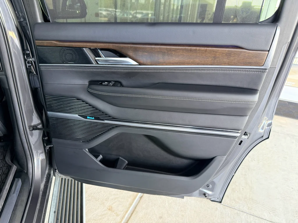 Used 2022 Baltic Gray Metallic Clearcoat Jeep Series II image 15