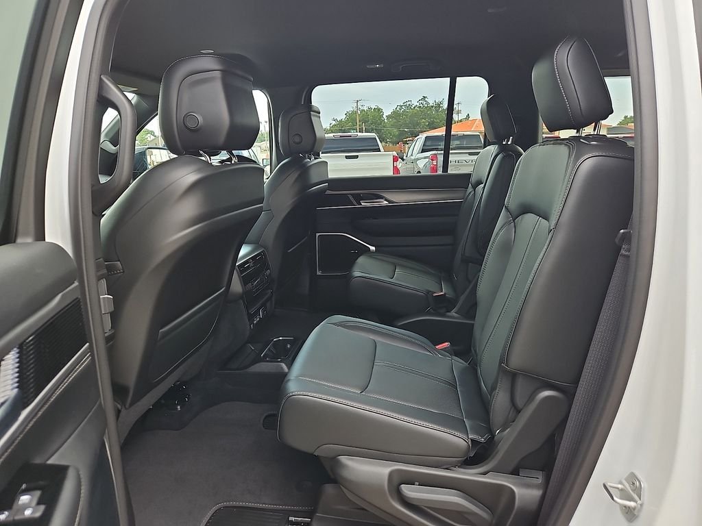 New 2026 Bright White Clearcoat Jeep  image 11