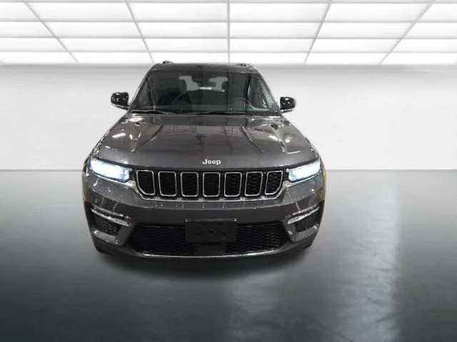 Used 2024 Gray Jeep Limited image 9