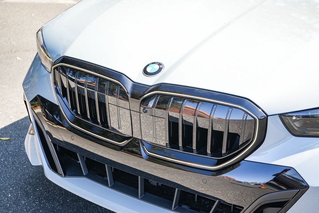 New 2027 Brooklyn Grey Metallic BMW 530i image 11