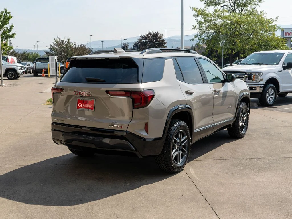 2026 GMC Terrain AT4 - Photo 7