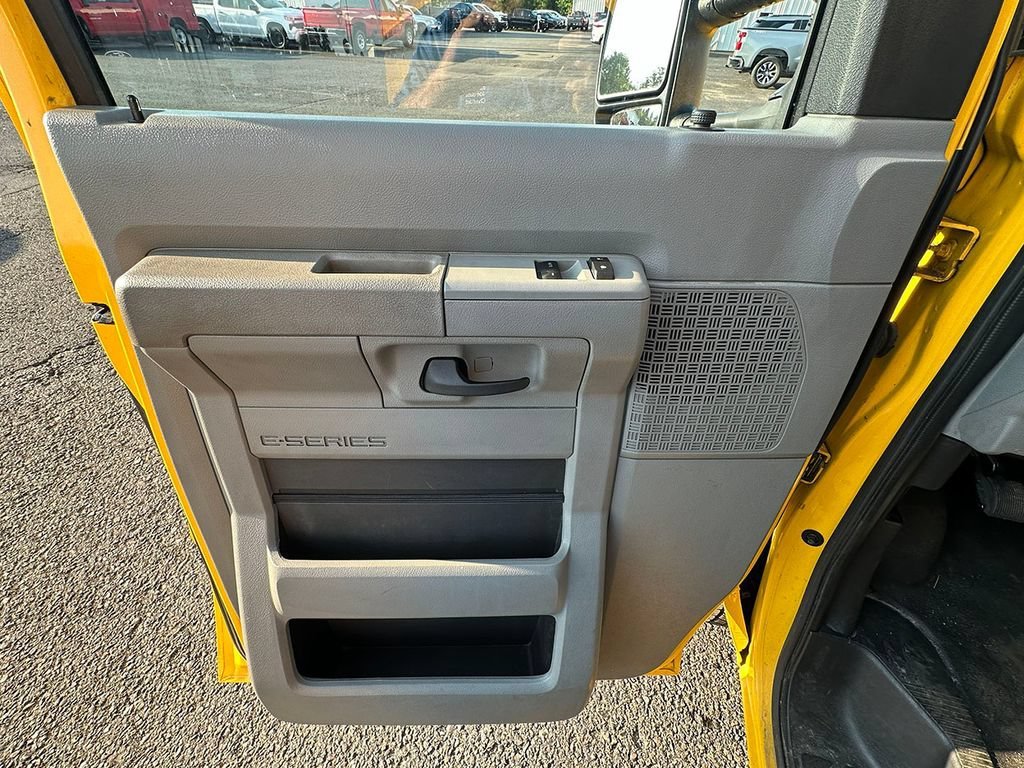 Used 2022 Yellow Ford CUTWY image 20