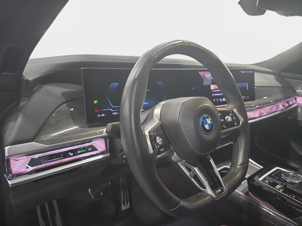 Certified Used 2023 Black Sapphire Metallic BMW xDrive60 image 19