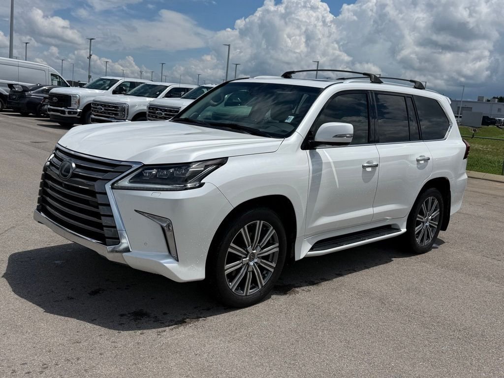 Used 2017  Lexus 570 image 23