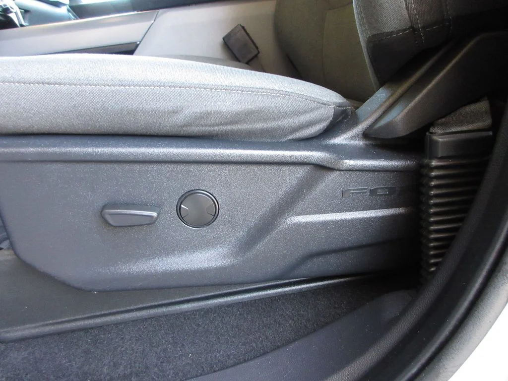 Certified Used 2024 Iconic Silver Metallic Ford XLT image 12