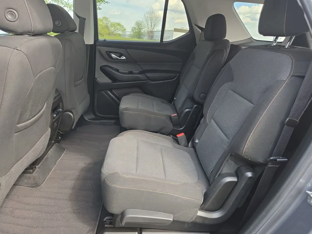 Used 2019 Satin Steel Metallic Chevrolet LT Cloth image 41
