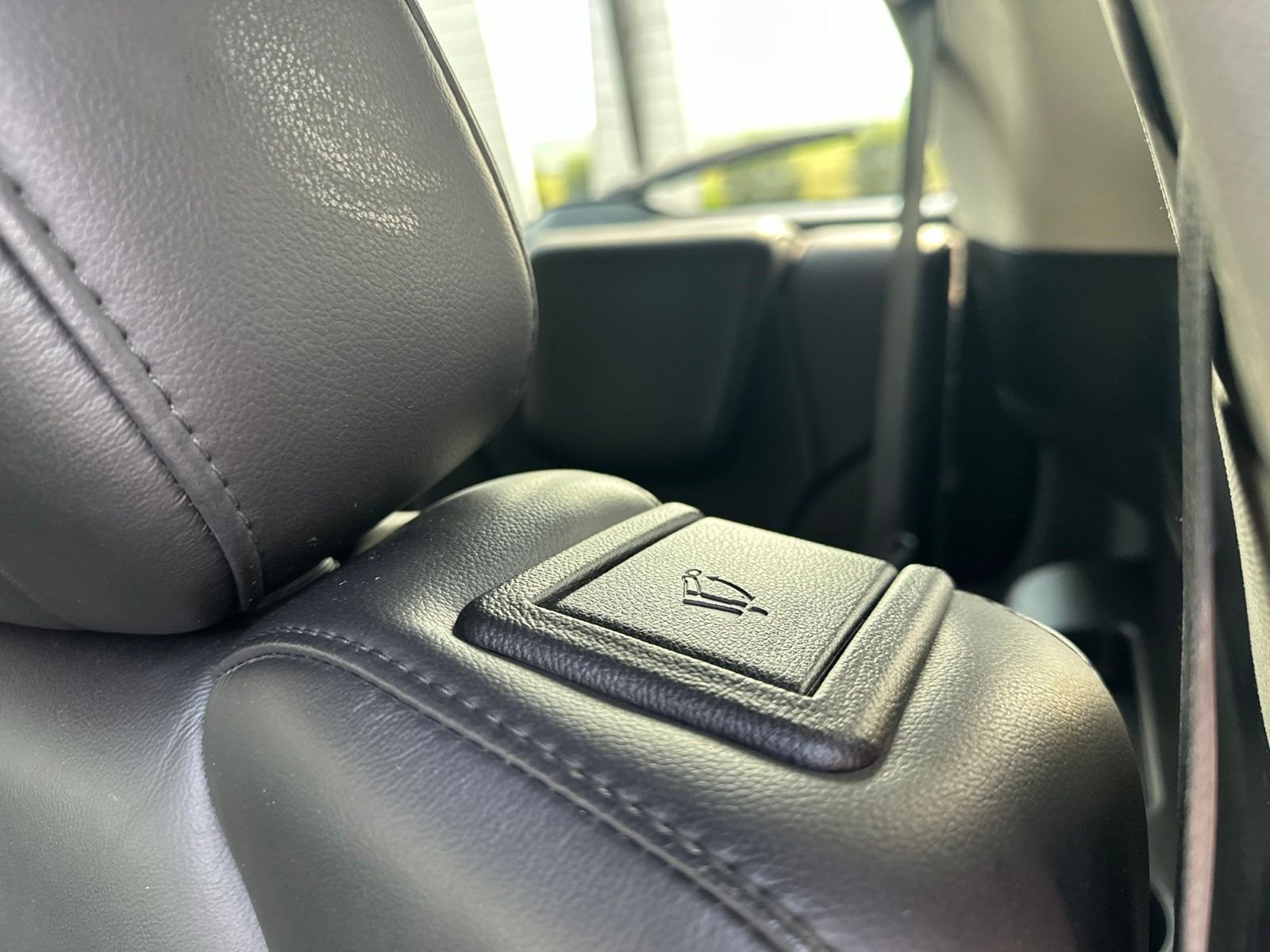 Used 2013 Black Acura Technology image 27