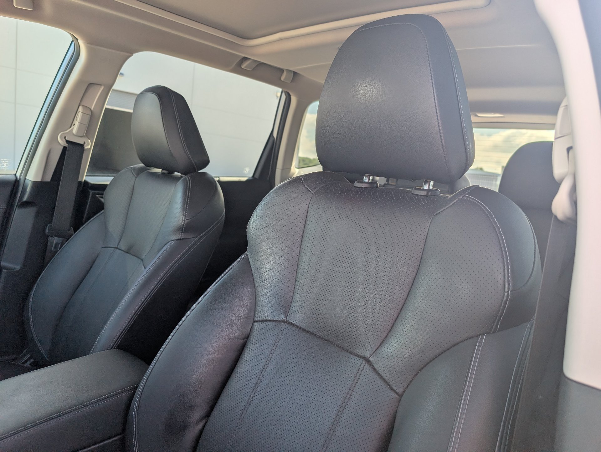 Used 2019 Silver Subaru Limited image 10