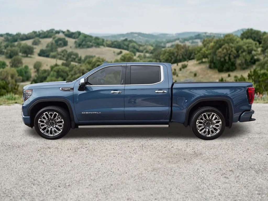 Used 2025 Blue GMC Denali Ultimate image 5