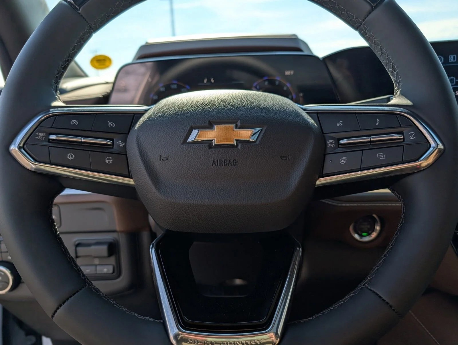 New 2026 Polar White Tricoat Chevrolet High Country image 39