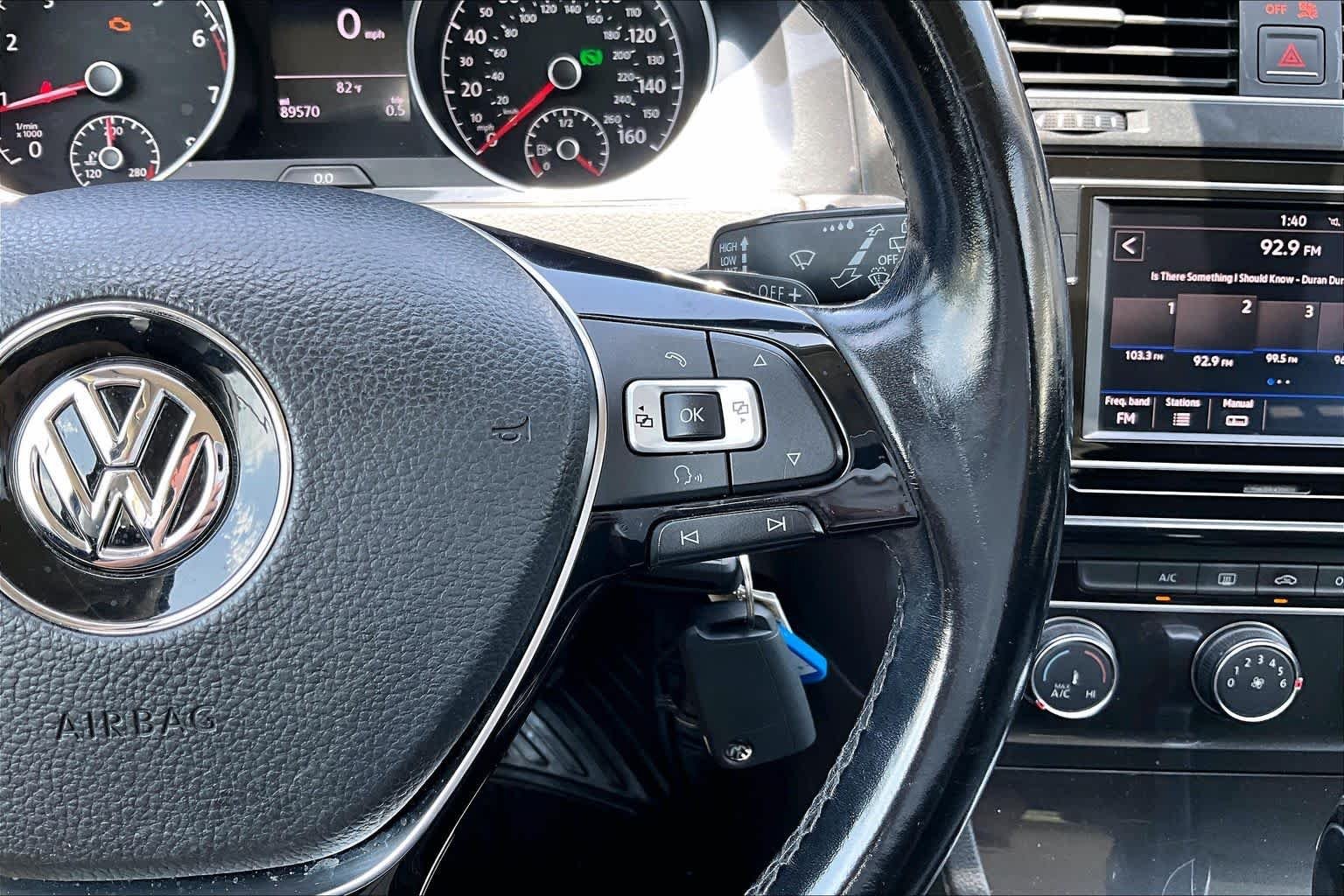 Used 2018 Night Blue Metallic Volkswagen S image 25