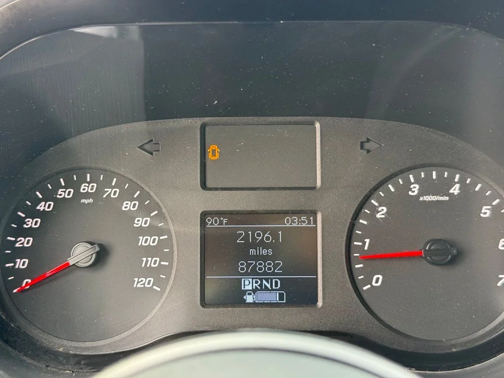 Used 2021  Mercedes-Benz Crew 144 WB image 17