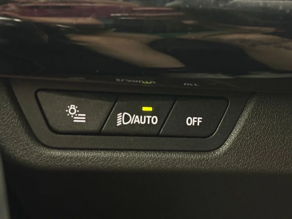 Used 2023 Utah Orange Metallic BMW xDrive28i image 26