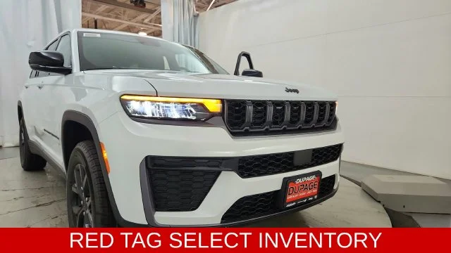New 2026 Bright White Clear-Coat Exterior Paint Jeep Altitude image 16