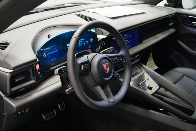 2026 Porsche Macan S - Photo 4