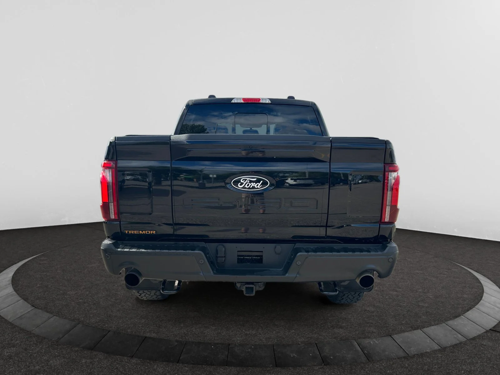 Used 2025 Black Ford Tremor SuperCrew image 4
