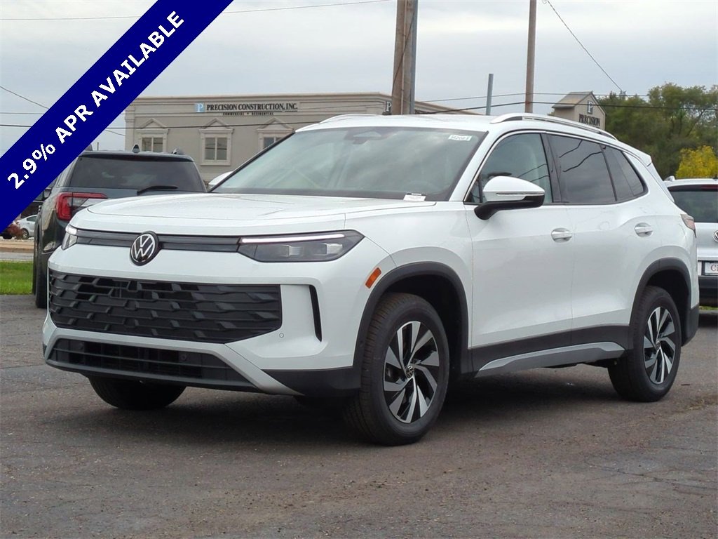 2025 Volkswagen Tiguan S photo 3