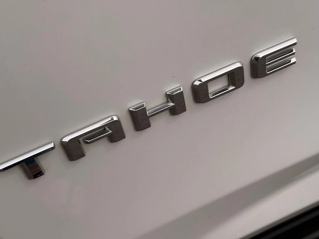 Used 2021 Pearl Chevrolet High Country image 10