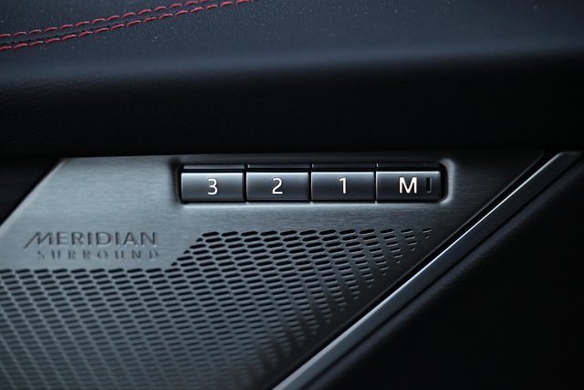 2026 Jaguar F-Pace R-Dynamic S - Photo 16