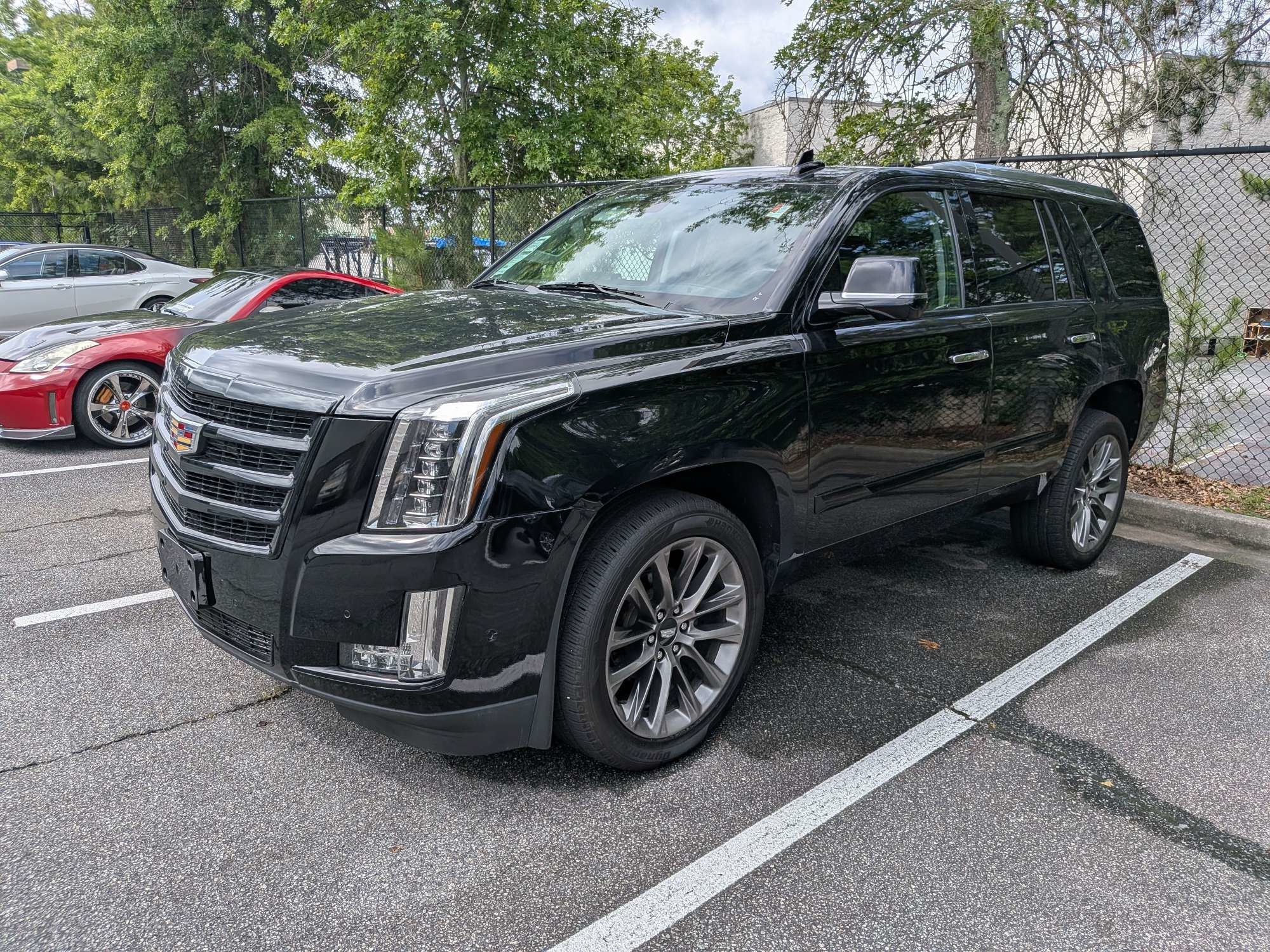 Used 2020 Black Cadillac Luxury image 4