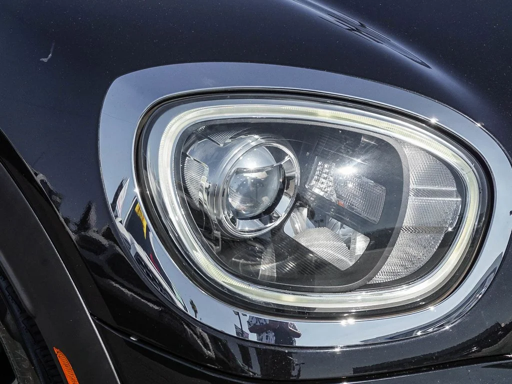 Used 2017 Black MINI Base image 10