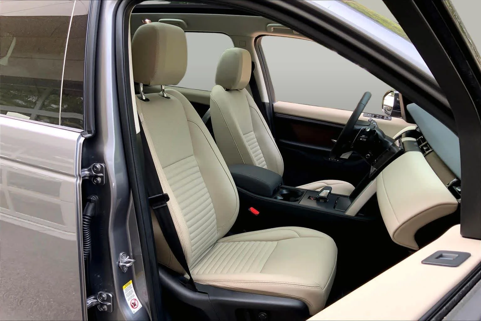 Pre-Owned 2025 Land Rover Discovery Sport S
