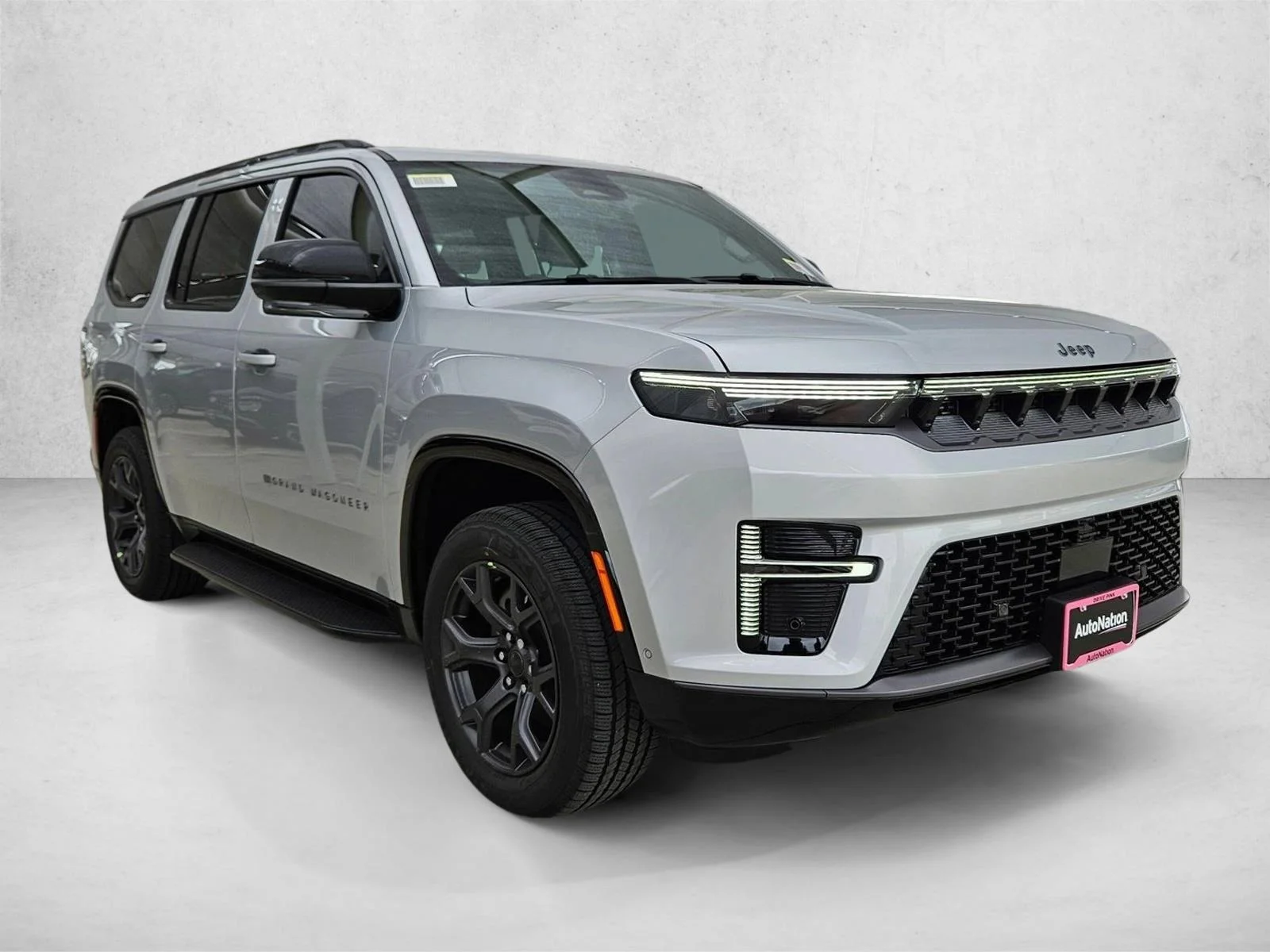 New 2026 Silver-Zynith Exterior Paint Jeep Limited Altitude image 7