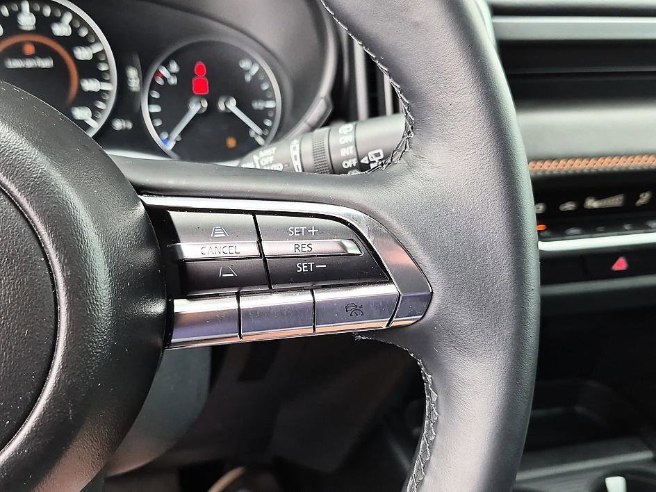 Used 2025 Machine Gray Metallic Mazda Premium Package image 18