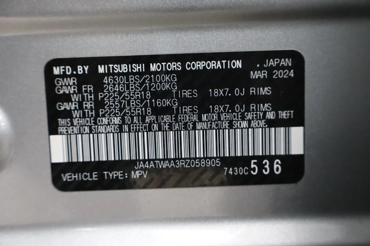 Used 2024 Alloy Silver Metallic Mitsubishi SE image 35