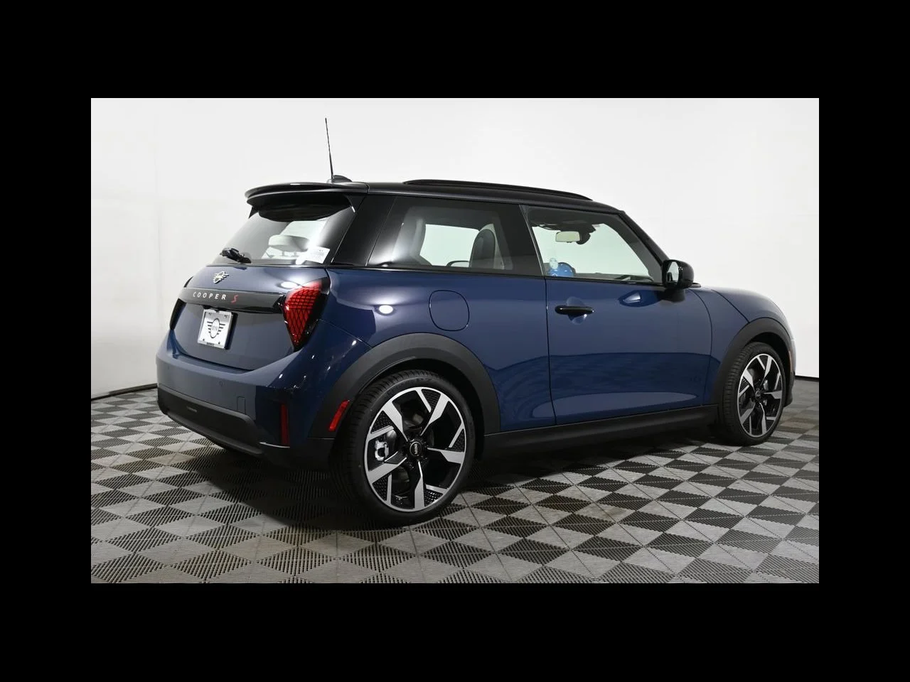 2026 MINI Hardtop 2 Door S - Photo 7