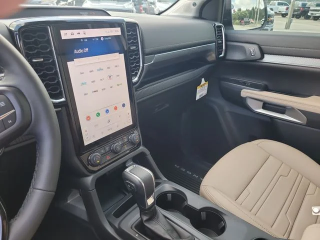 New 2026 Oxford White Ford Lariat image 21