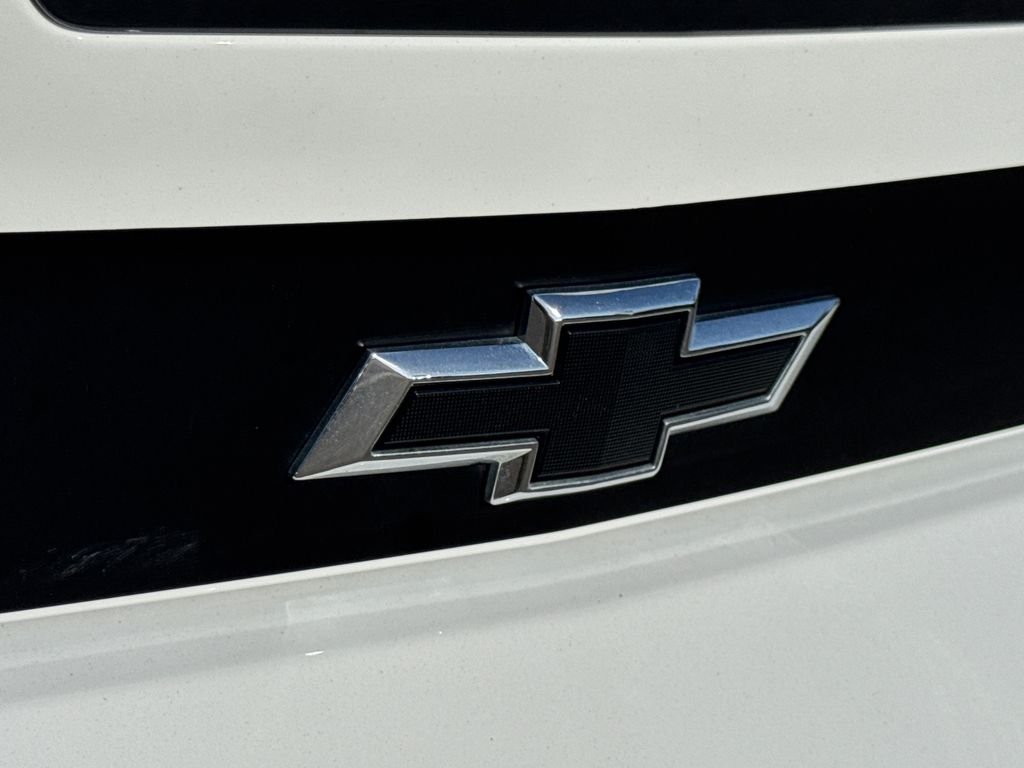 Used 2023 White Chevrolet 1LT image 12