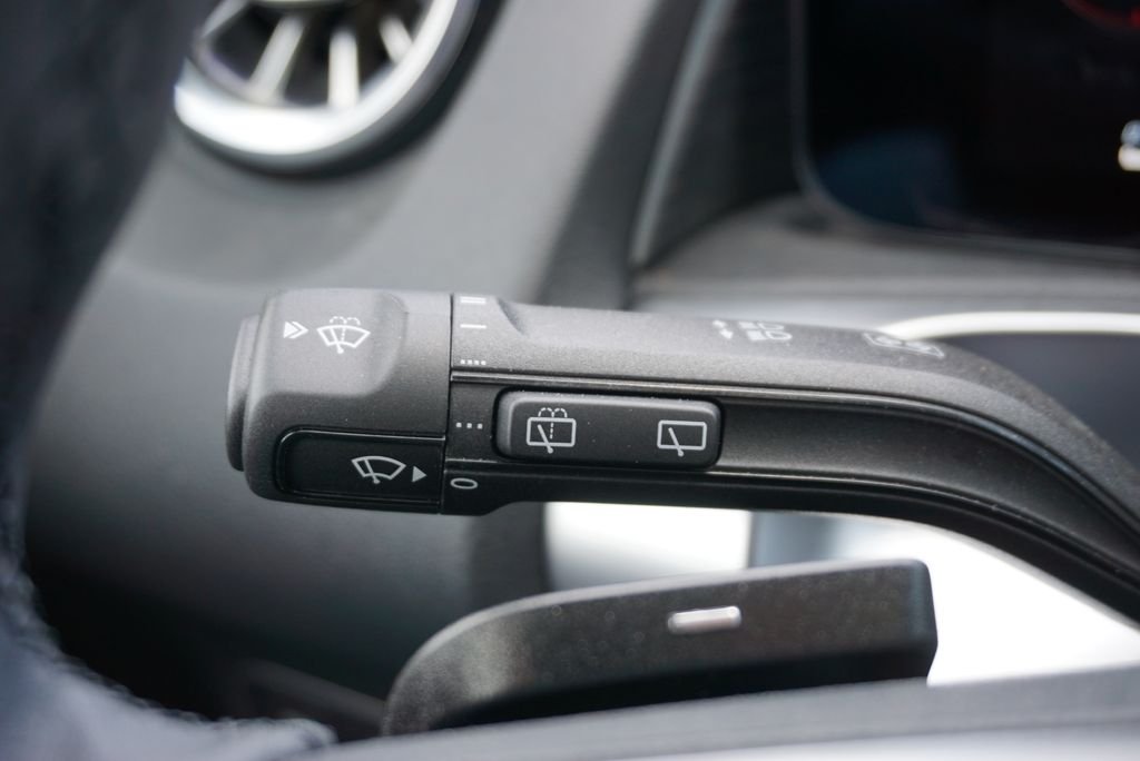 2025 Mercedes-Benz GLB Base - Photo 28