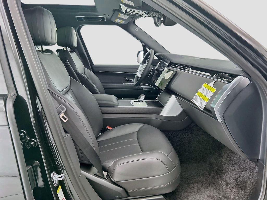 New 2026 Santorini Black Land Rover SE image 19