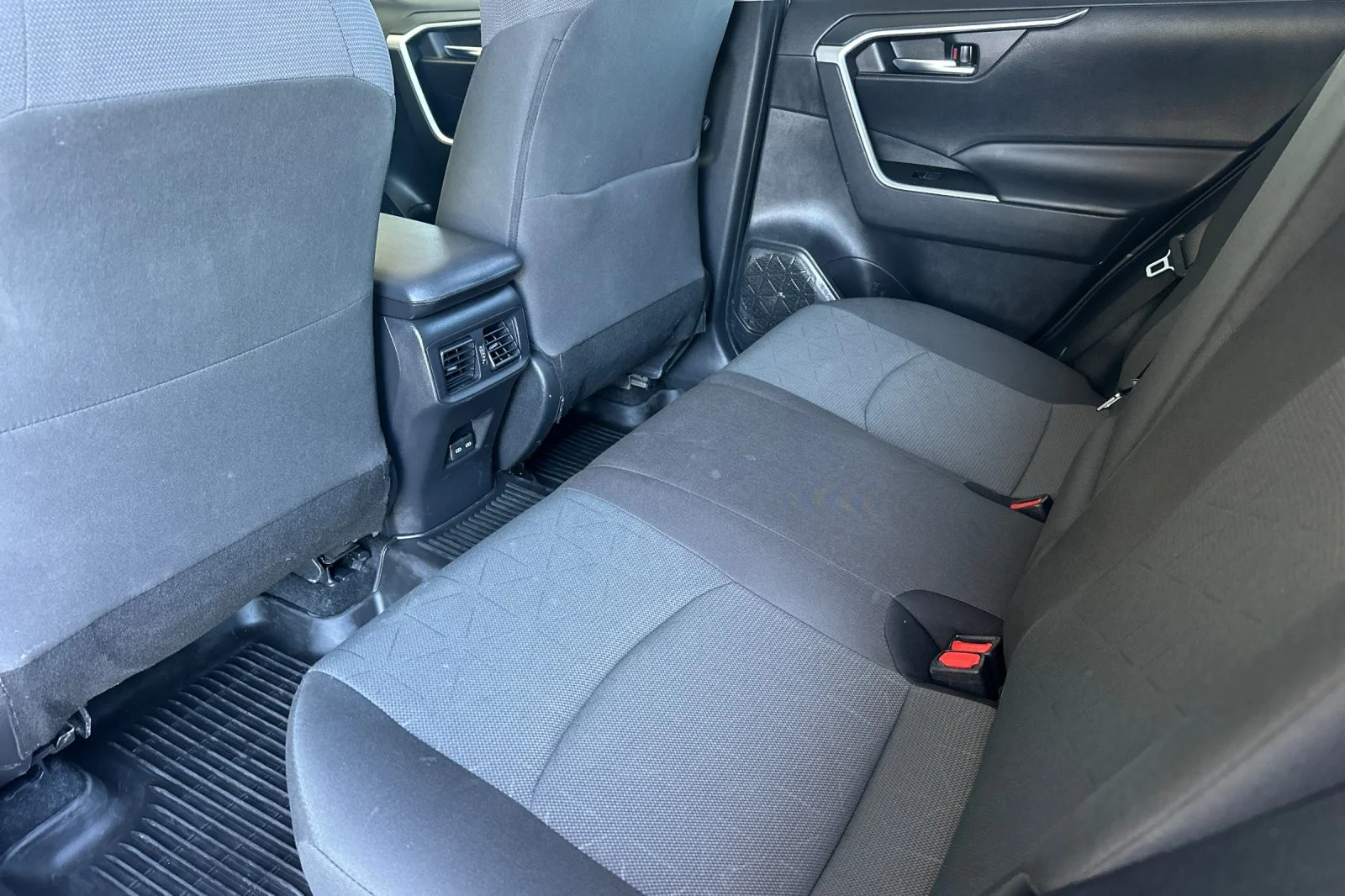 Used 2024 Silver Sky Metallic Toyota XLE image 11