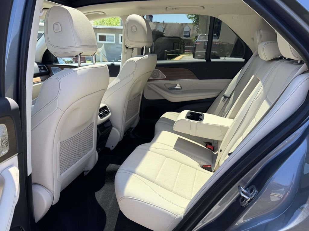Used 2024 Gray Mercedes-Benz GLE 450 image 15