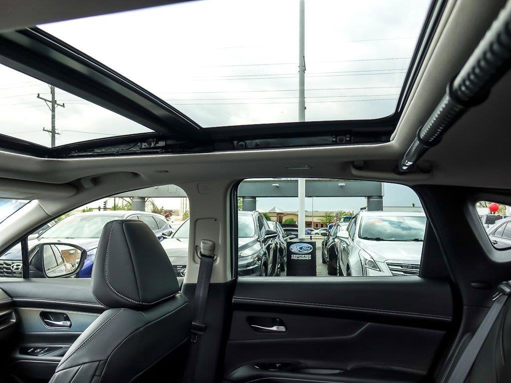 Used 2025 Gun Metallic Nissan SL image 16